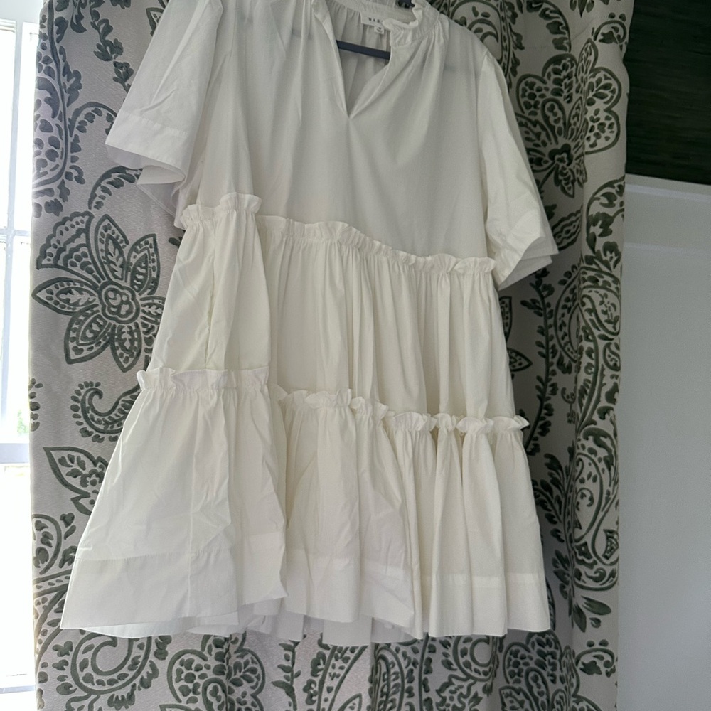 Women's White Tiered V-Neck Mini Dress
